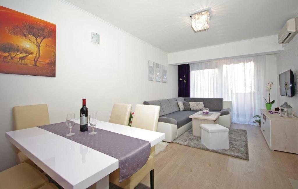 Apartman Jurilj Макарска Екстериор снимка