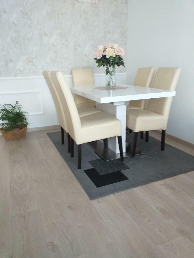 Apartman Jurilj Макарска Екстериор снимка