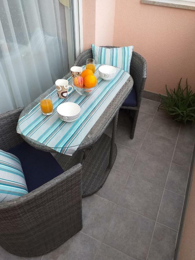 Apartman Jurilj Макарска Екстериор снимка