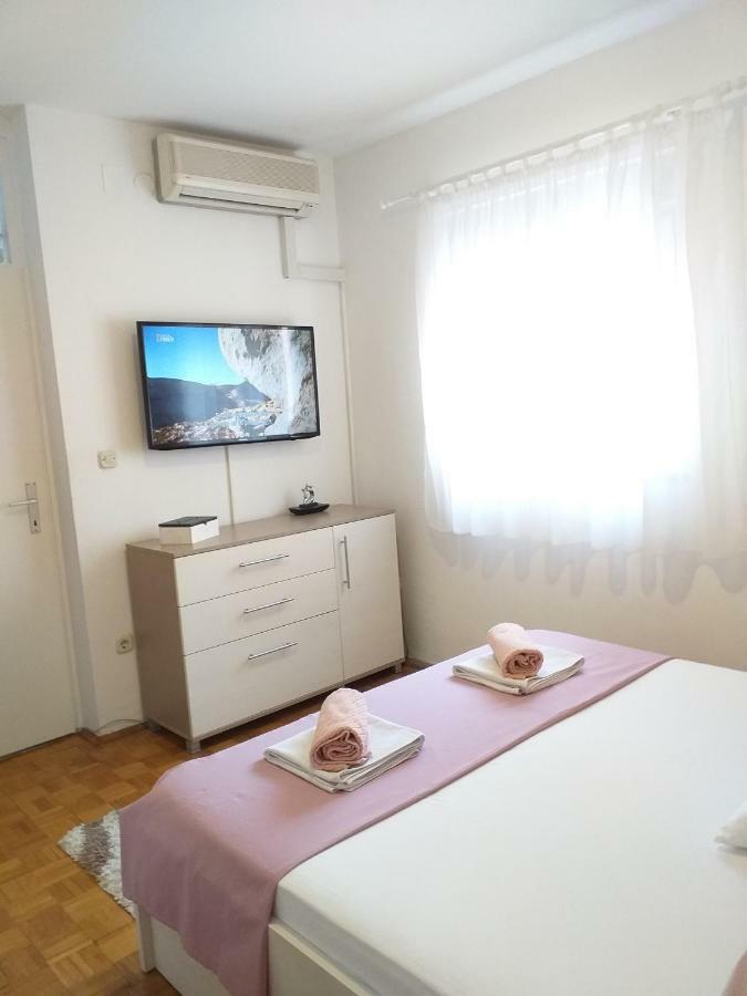 Apartman Jurilj Макарска Екстериор снимка